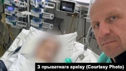 Дзьмітрый Кудзялевіч з сынам у шпіталі 