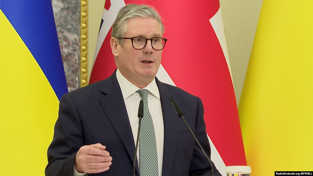 Premierul britanic Keir Starmer a declarat că e „pregătit și dispus” să desfășoare trupe britanice în Ucraina pentru aplicarea oricărui acord de pace.