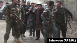 یک پولیس افغان از سوی محافظین یک تن از اعضای ولسی جرگه مورد ضرب و شتم قرار گرفت