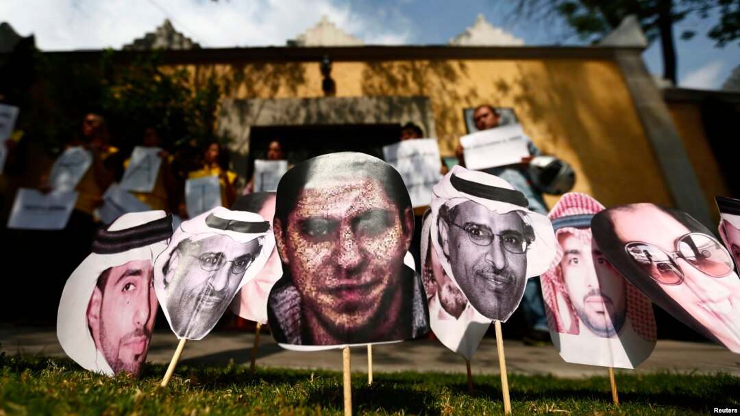 Aktivisti za ljudska prava traže oslobađanje saudijskih aktivista i intelektualaca iz saudijskih zatvora ispred Veleposlanstva Saudijske Arabije u Mexico Cityju, fotoarhiv