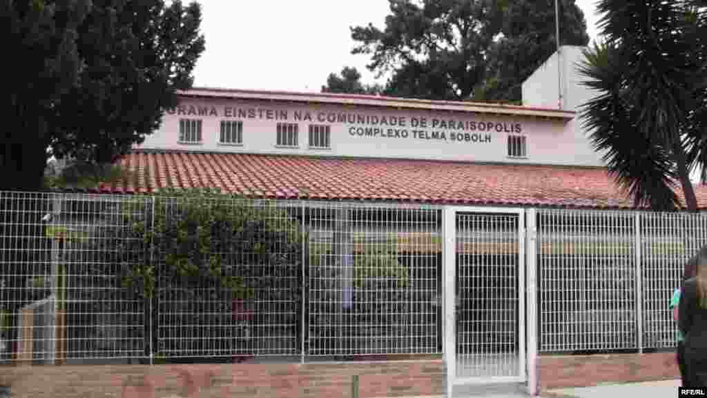 Paraisapolis Community Program #9