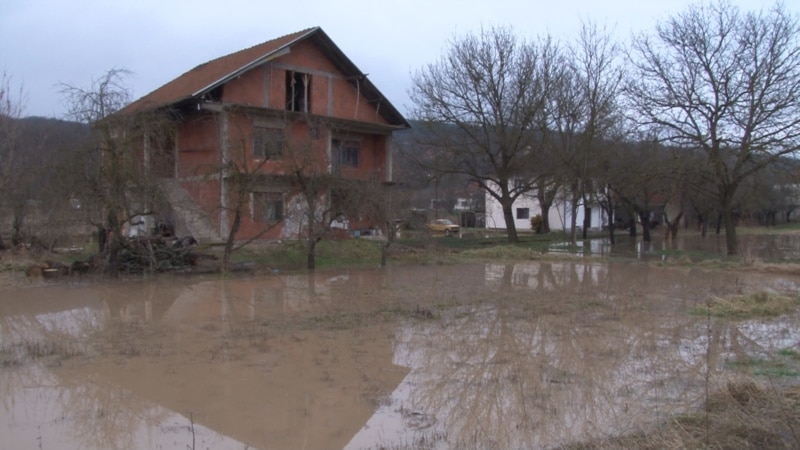 Zbog poplava vanredna situacija u pet gradova u Srbiji 