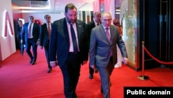 Armenia - Prime Minister Nikol Pashinian and businessman Konstantin Sokolov attend an event dedicated to the 20th anniversary of the launch of the Viva Armenia cellphone network, Yerevan, July1, 2025.