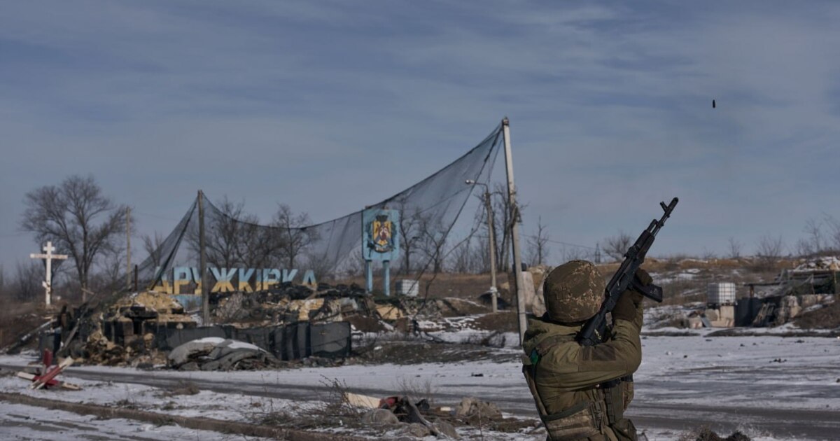 На фронті триває активна боротьба: 128 боїв за добу