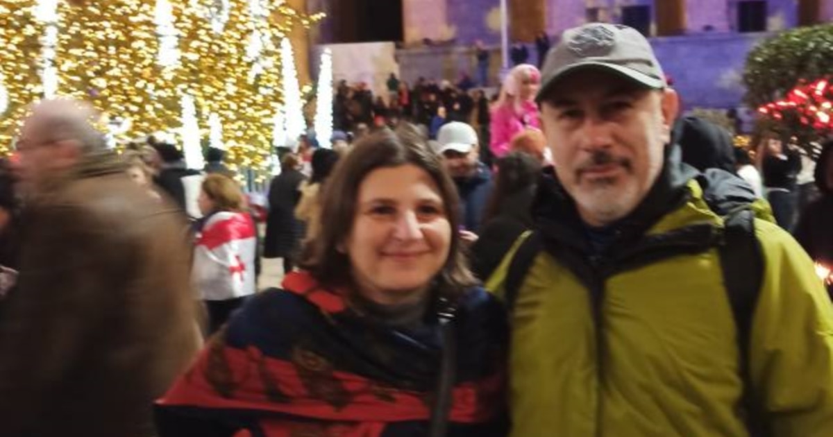 მოიყვანეს ეტლით, იჯდა გაშეშებული კისრით, ძლივს ავიყვანეთ შეხვედრის ოთახში - ქმარი ნინო დათაშვილზე