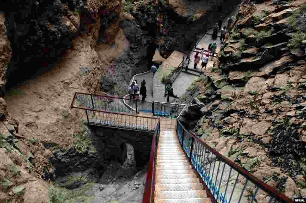 Naxçıvanda sirli "Əshabu-Kəhf" mağarası #26