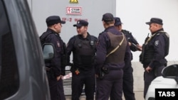 Сотрудники полиции в Москве, иллюстративная фотография