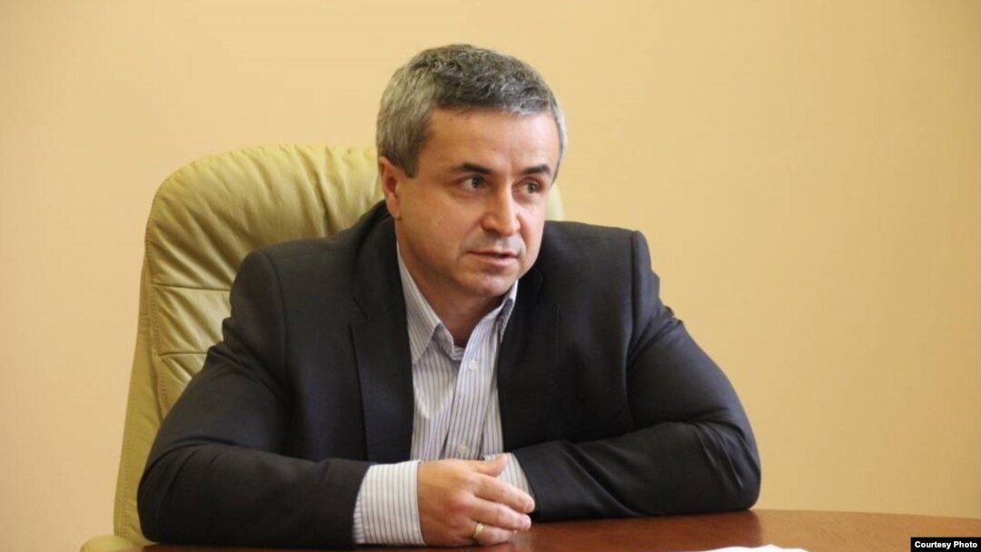 Отозвать своего депутата сегодня намеревалась и партия «Единство народа», которая уже полтора года пытается лишить мандата Алана Козонова