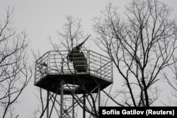 Турель с пулеметом частной компании Carmine Sky, предназначенные для сбивания российских беспилотников, Украина, 10 апреля 2026 года
