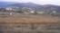 Kjo fotografi nga larg tregon stadiumin e Kishnicës sot, i ndërtuar diku në vitet '60 nga Miniera e Kishnicës, e cila është pjesë e kompleksit të Trepçës.<br><br>Por, gjendja në të cilën është lënë ai, e bën të pamundur të vëresh që 10 vjet më parë këtu zhvillonte ndeshjet si vendase nënkampionia e Kosovës dhe fituesja e kupës shtetërore, KF Hajvalia.