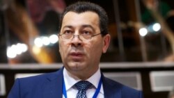 Səməd Seyidov: 'Bunu siz müəyyən edirsiz ki, nəyin demokratiyaya dəxli var, ya yox?'
