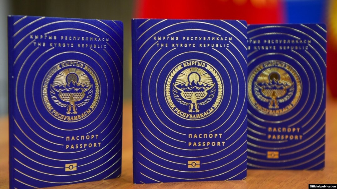 Порно жасыл монстр қызды трахает Жатақханада мас студенттермен жыныстық қатынас