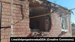 Наслідки російських ударів у Нікопольському районі, архівне фото