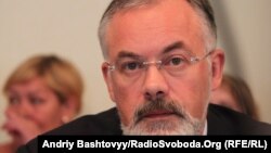 За даними реєстру юридичних осіб Російської Федерації, з жовтня 2021 року Дмитро Табачник володіє часткою в 50% компанії ООО «Специализированный застройщик «Таврида-Центр»