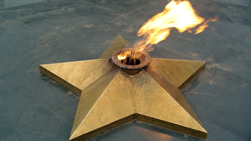 В Волгограде арестовали подозреваемую в сожжении вещей в Вечном огне