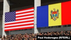 Vineri în Scuarul Operei la Chișinău