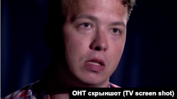 Belarusian journalist Raman Pratasevich speaking on the Nothing Personal program on Belarusian state television. The video is the result of "abuse, torture, and threats," said Pratasevich's father, Dzmitry.