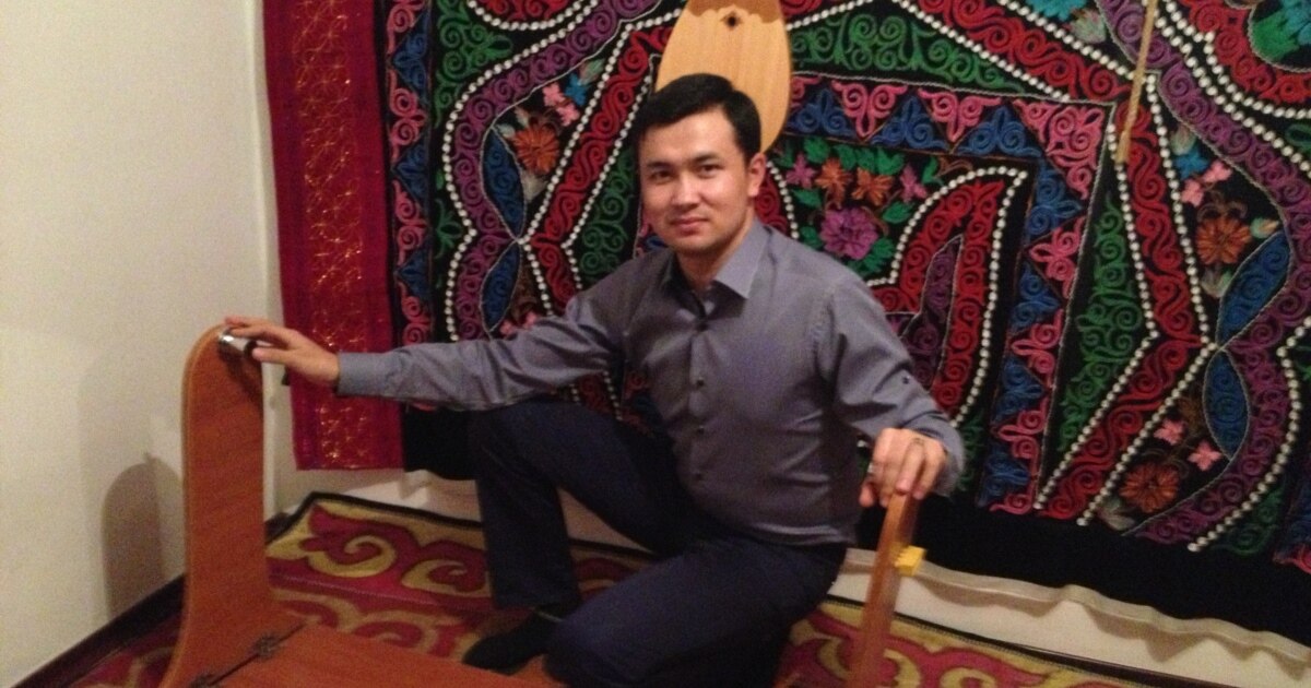 Жігіт жыныстық қатынас кезінде жыныс мүшесін қайда жабыстыруы керек? Ромашка порно сериясын қараңыз