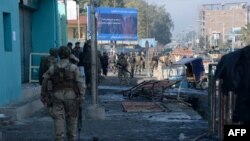 У места атаки в районе иностранного консульства в Афганистане. Джалалабад, 13 января 2016 года.