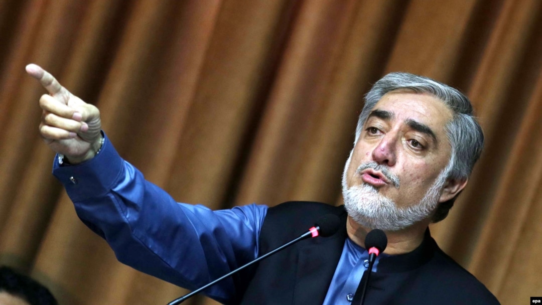 به گفته عبدالله، مذاکرات با اشرف غنی احمدی زی، رقیب انتخاباتی وی برای تشکیل دولت وحدت ملی نیز به بن‌بست رسیده است.