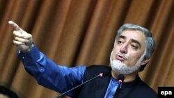 به گفته عبدالله، مذاکرات با اشرف غنی احمدی زی، رقیب انتخاباتی وی برای تشکیل دولت وحدت ملی نیز به بن‌بست رسیده است.