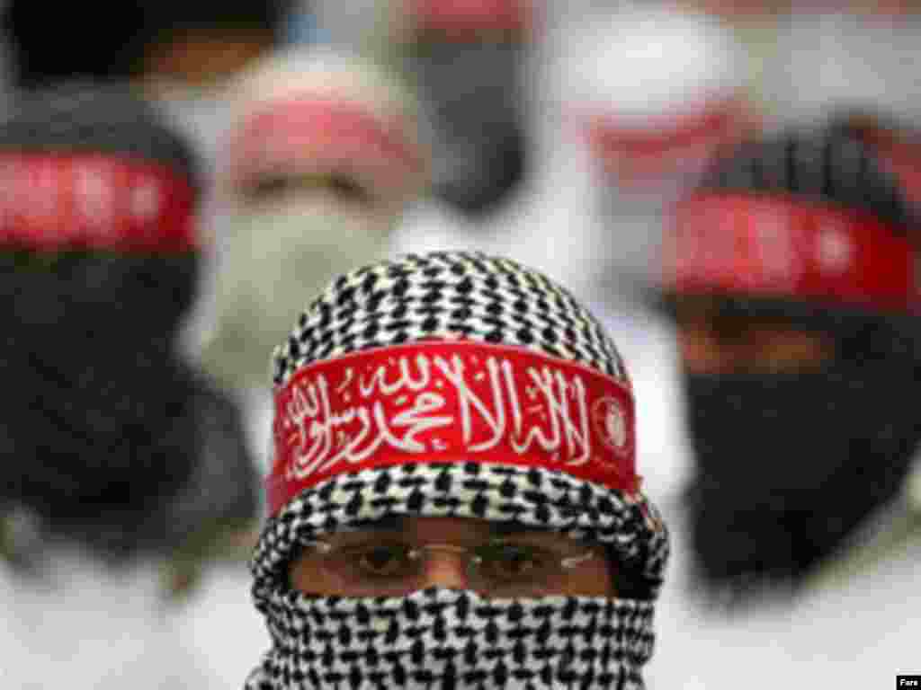 Iran - Dobrovoljci se registriraju za samoubilačke napade.