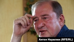 Crimean Tatar activist Ilmi Umerov (file photo)