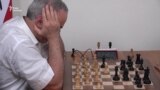 Критик Кремля Гаррі Каспаров ненадовго повернувся у шахи (відео)