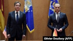 U.S. Secretary of State Antony Blinken (left) meets with German Foreign Minister Heiko Maas at Ramstein Air Base on September 8.