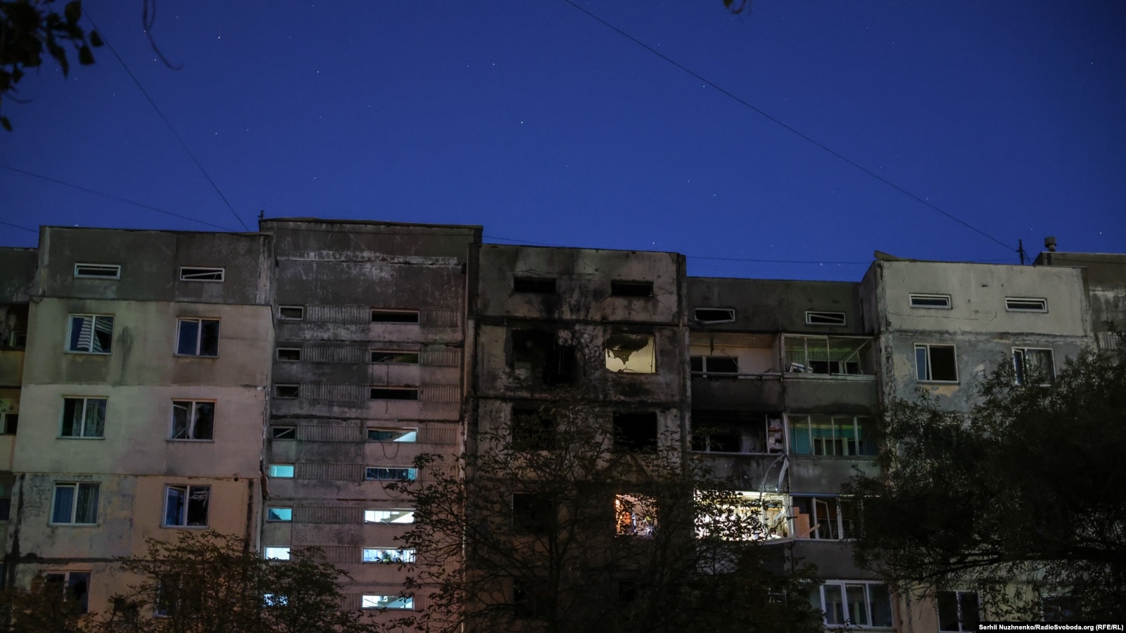 У Голосіївському районі Києва було влучання в багатоповерхівку, виникла пожежа – Кличко