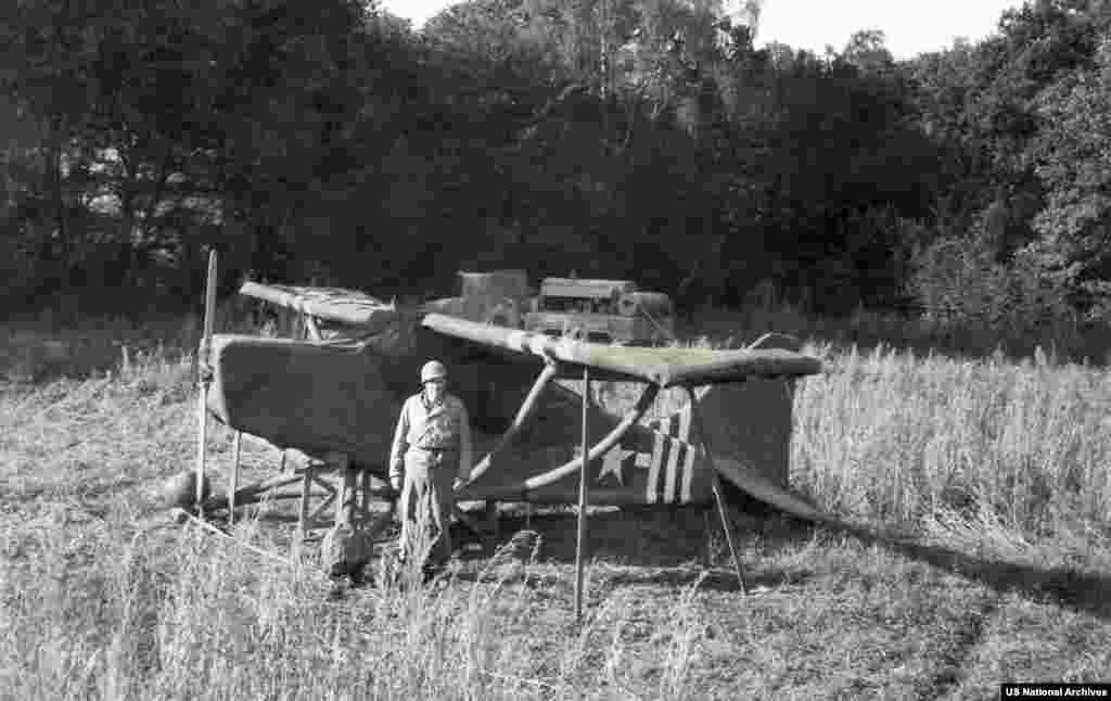 Inspired by the British victory in Africa, the United States then founded its own secret &ldquo;Ghost Army&rdquo; made up almost exclusively of artists or art students whose job was front-line deception.