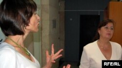 Corina Fusu și Veronica Abramciuc în studioul EL