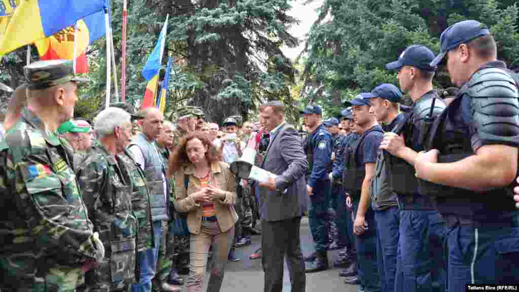 Moldova, the pensioneers protest march at the Chisinau Parliament