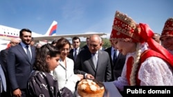 Փաշինյանը տիկնոջ և դստեր հետ՝ Ալթայում