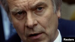 Lord David Owen,  jedan od autora Vance-Owenovog plana, 1993. 