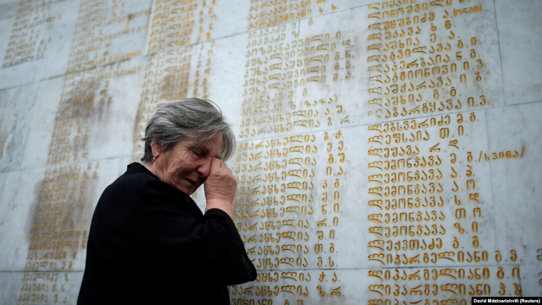 Мемориал на Площади героев в Тбилиси, 27 августа 2018 года