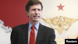 აშშ-ის სახელმწიფო მდივნის თანაშემწე რობერტ ბლეიკი ყირგიზეთში ვიზიტისას.