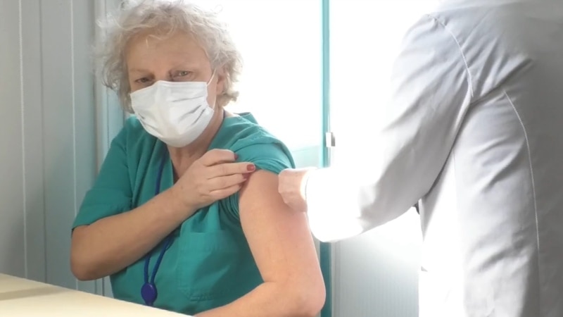 Ревакцинација со Фајзер во „Букурешт“, вакцинација со Спутник V во „Јане Сандански“