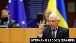 Șeful UE pentru politică externă, Josep Borrell, crede că Uniunea Europeană ar trebui să evite interzicerea totală a vizelor pentru cetățenii ruși care doresc să călătorească în statele blocului comunitar.