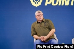 Співвласник Fire Point Єгор Скалига під час відкритого діалогу із журналістами. 21 листопада 2025 року