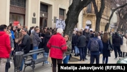 Protest ispred Muzičke škole u Subotici, 30. januar 2025.