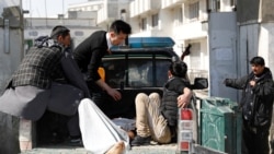 تصویر از رویداد امروز در نزدیکی مراسم یادبود از عبدالعلی مزاری