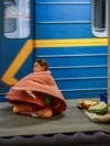 Дым в городе после удара российского беспилотника и ракеты, Львов, Украина, 12 июля 2025 года. REUTERS/Roman Baluk TPX 