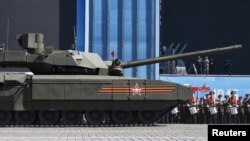 Російський танк «Армата»