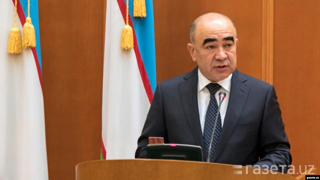 Зойир Мирзаев шу кунда Шароф Рашидов туманини бошқармоқда.