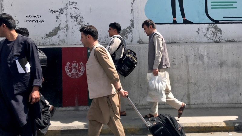لویدیځ هېوادونو له افغانستانه د خپلو سفارتونو د کار کوونکو ایستل چټک کړي