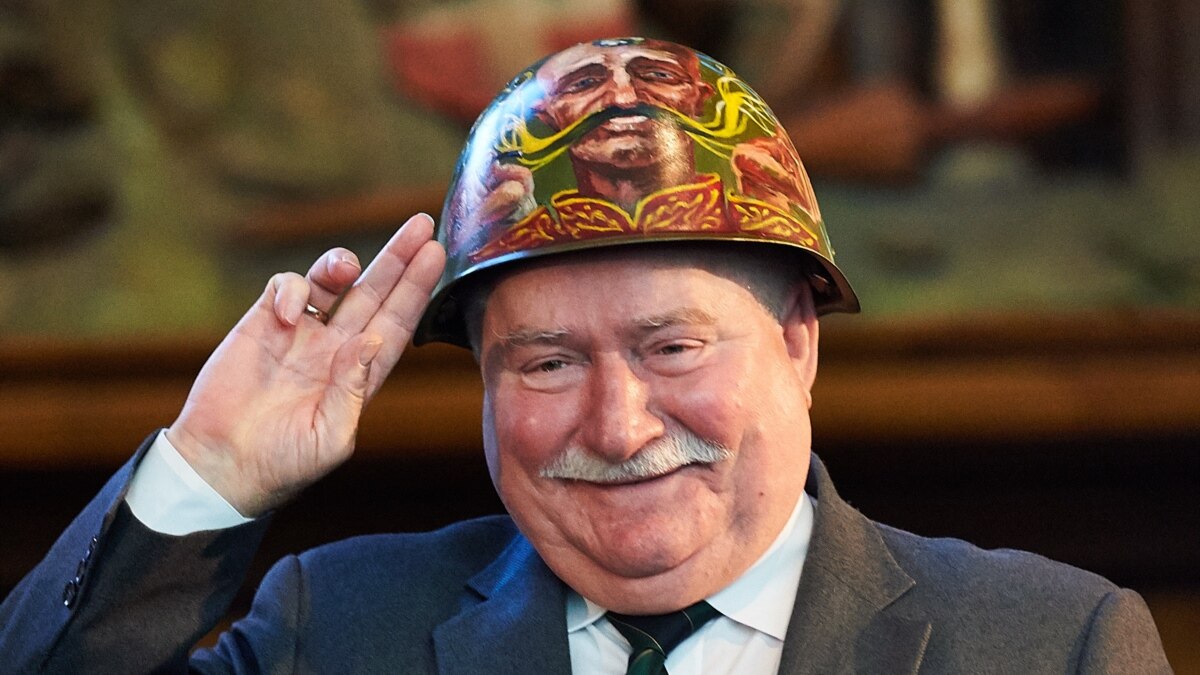 Поляки спорят о прошлом экс-президента Леха Валенсы
