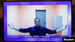 Олексій Навальний (на фото з судової відеотрансляції) був відомий російськими націоналістичними поглядами