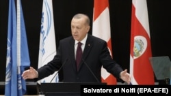 Turski predsjednik Recep Tayyip Erdogan na otvaranju Globalnog foruma o izbjeglicama u Švicarskoj