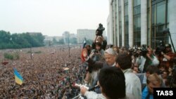 Выступление Президента РСФСР Бориса Ельцина на митинге в Москве. 20 августа 1991